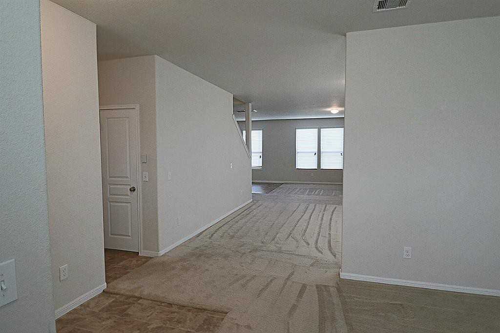 15810 Mountain Willow Way - Photo 3 of 32