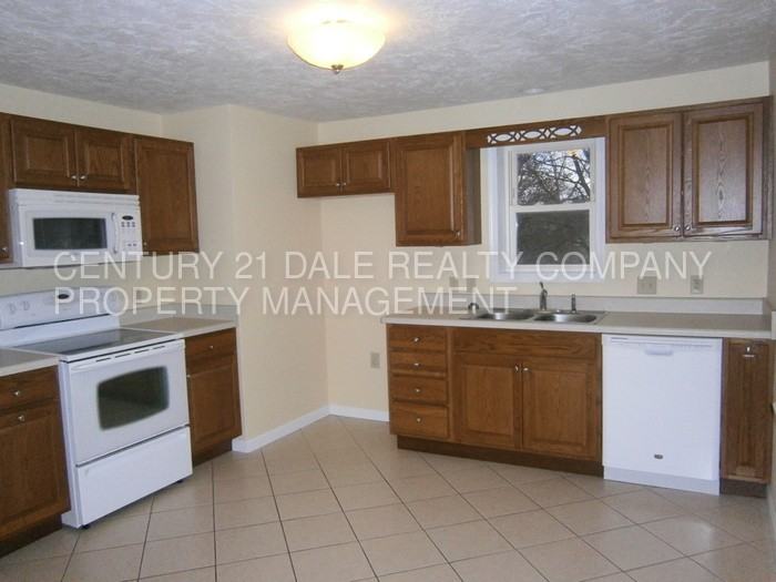 201 N School Pl - Photo 2 of 6