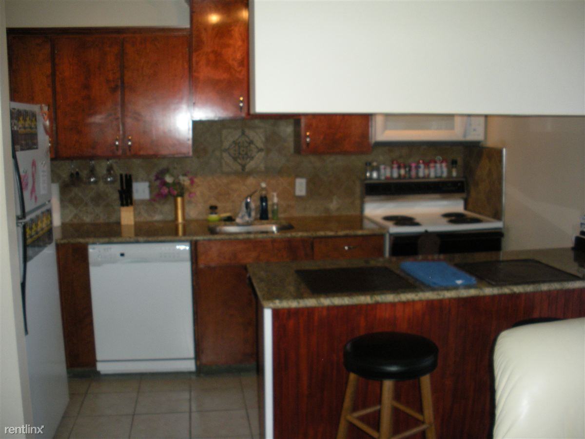 kingsley manor - Photo 2 of 6