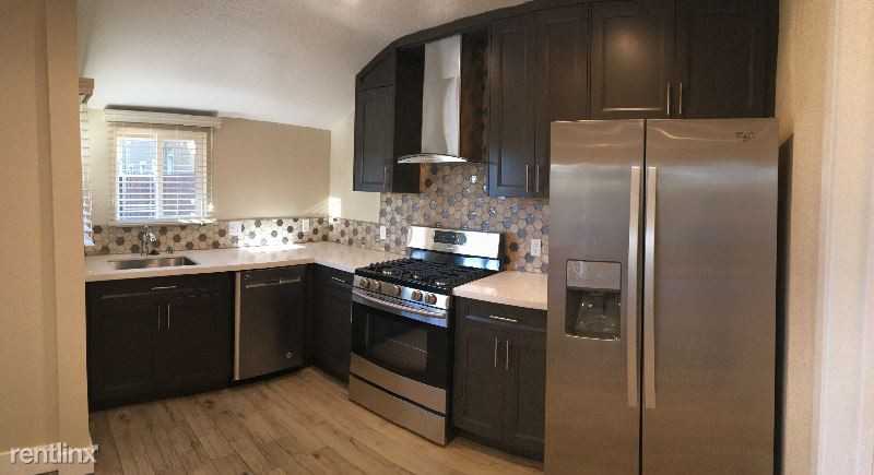 1812 E 17th St - Photo 3 of 5