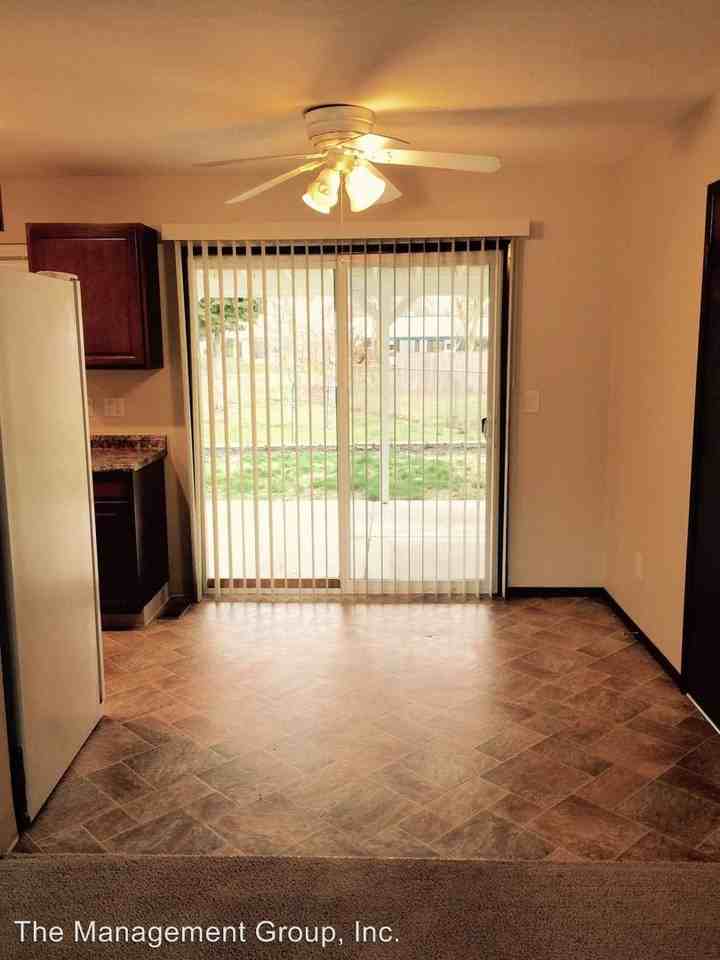 4111 NE 108th Ave - Photo 3 of 12