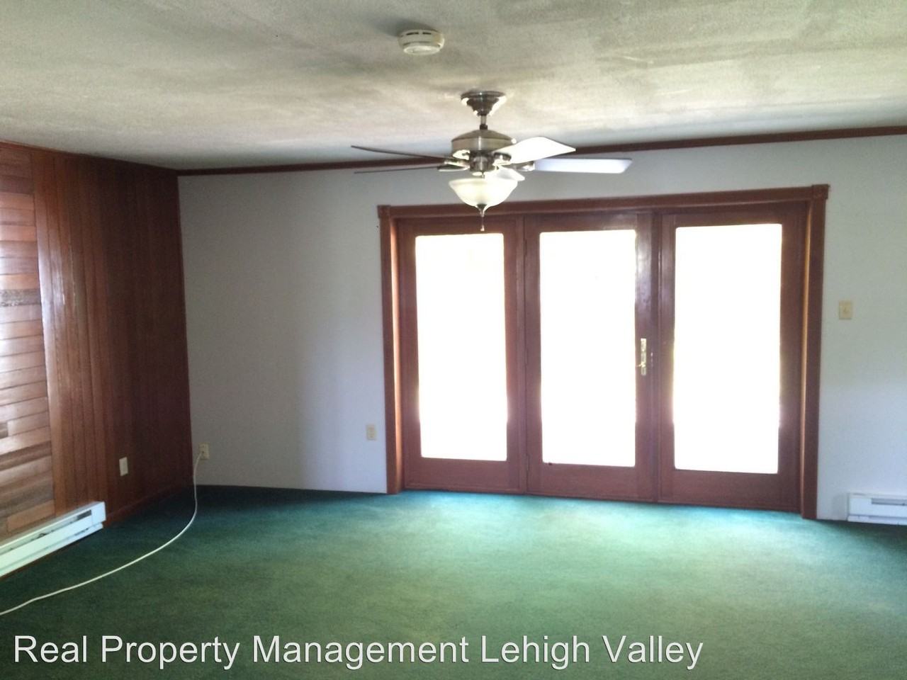 376 S Walnut St - Photo 3 of 20