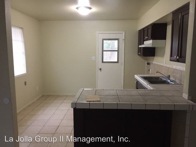 1310 P Street - Photo 3 of 9