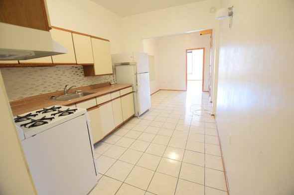 233 23rd Street #PR - Photo 2 of 6