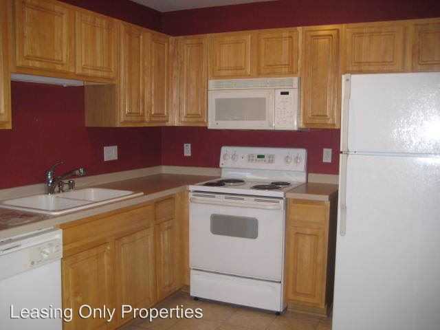 10160 66th Ave #F - Photo 2 of 8