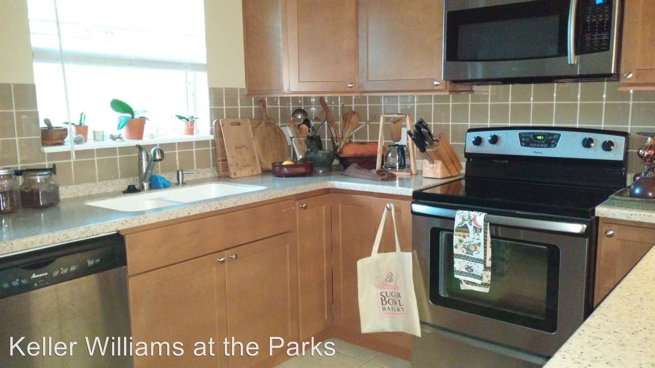 1615 New York Ave - Photo 2 of 9