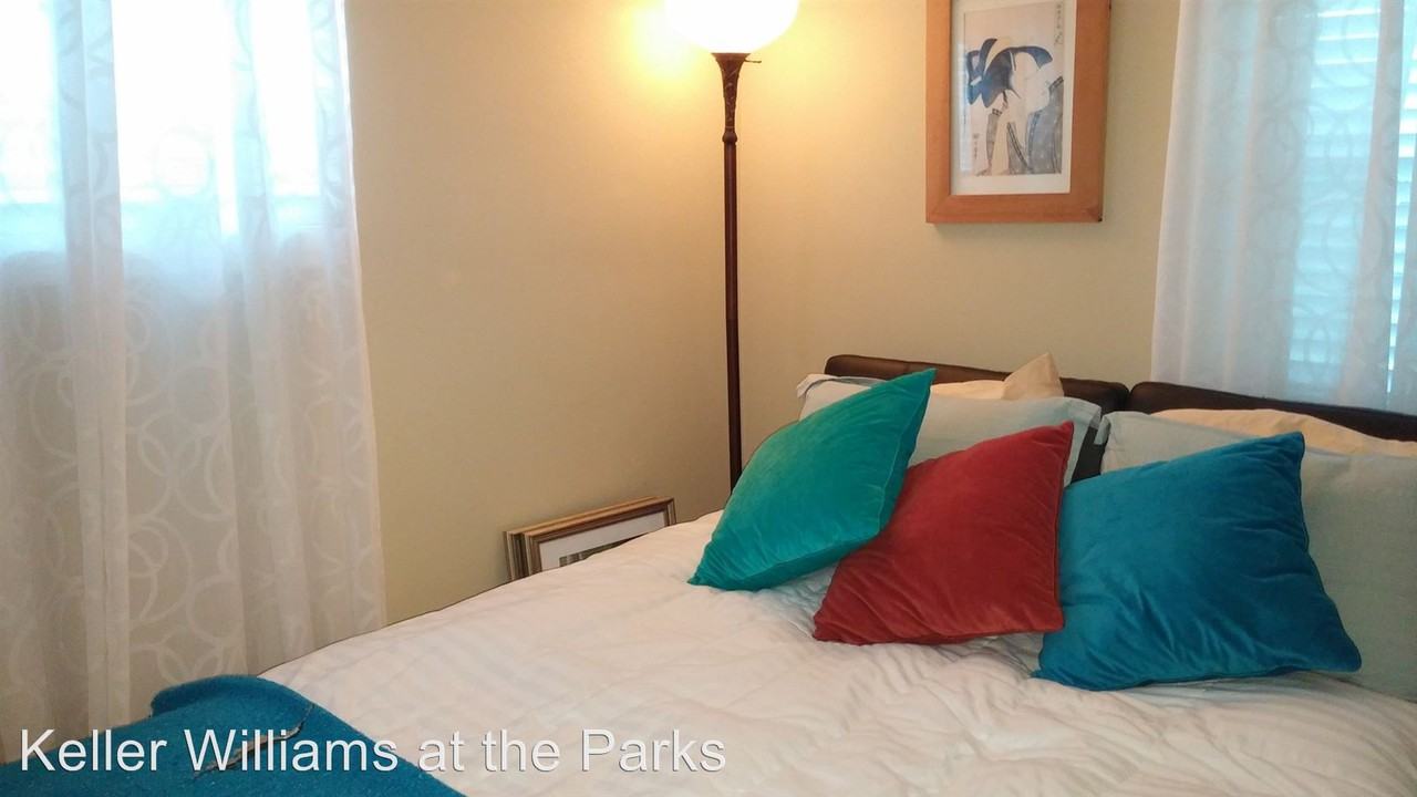 1615 New York Ave - Photo 3 of 9