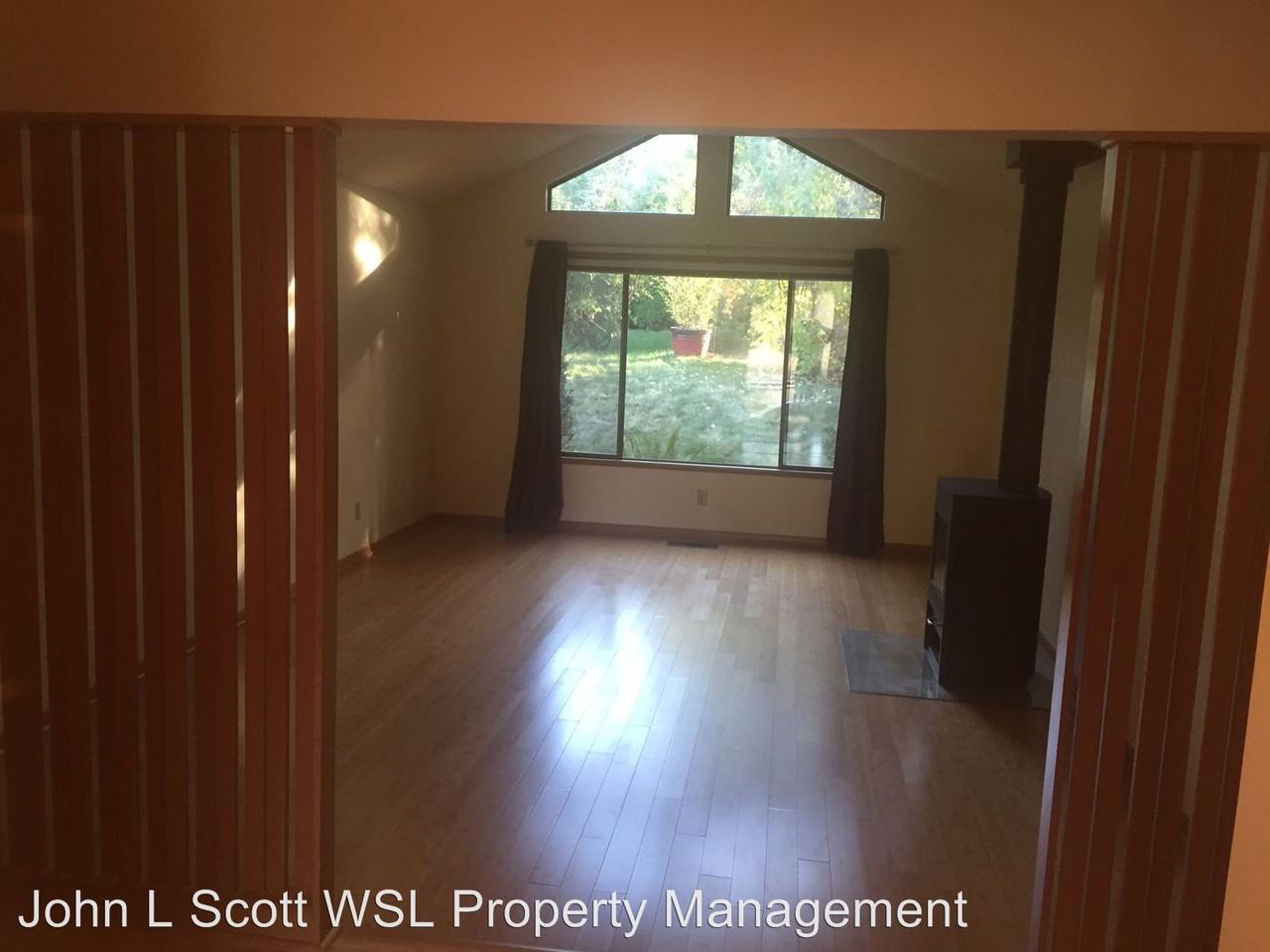 2250 Dorchester Dr S - Photo 3 of 11