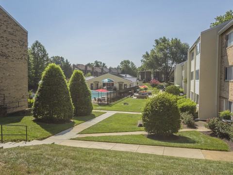 Tysons Glen Apartments & Townhomes* - Photo 2 of 10