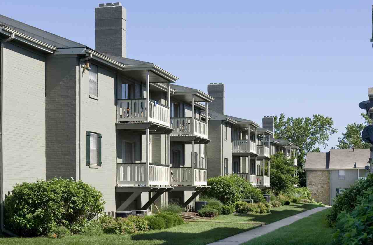 SouthRidge Apartments 1100 County Line Rd, Kansas City, KS 66103 Zumper