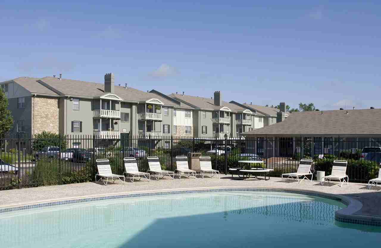 SouthRidge Apartments - Photo 2 of 20