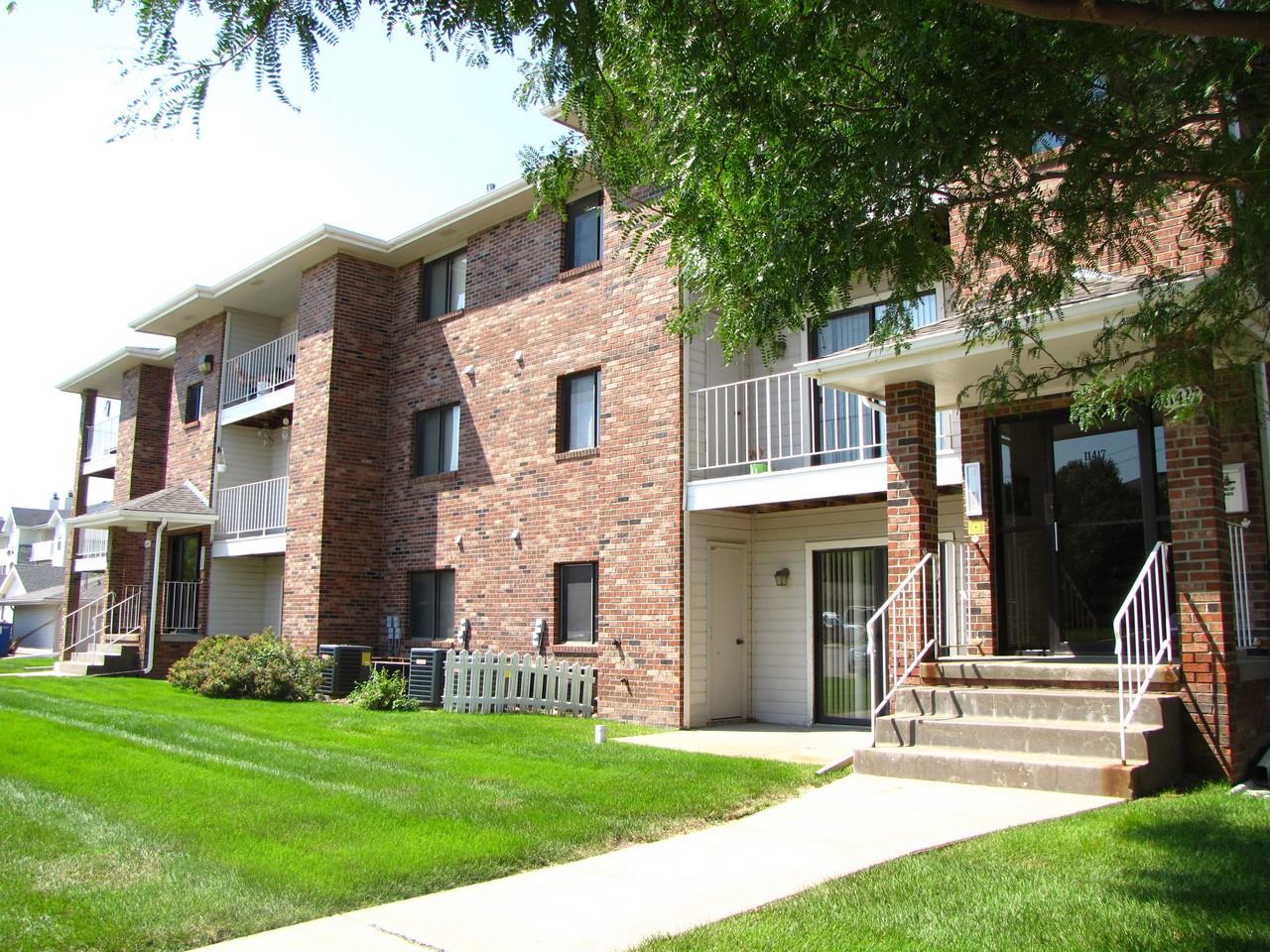 BriarPark Apartments 11405 Corby Plaza, Omaha, NE 68164 Zumper