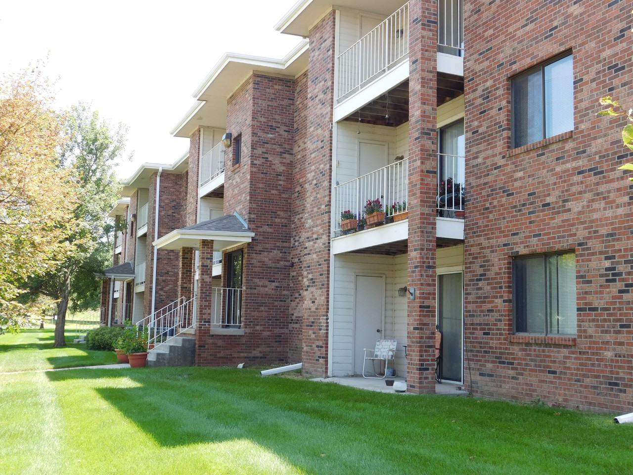 BriarPark Apartments - Photo 3 of 8