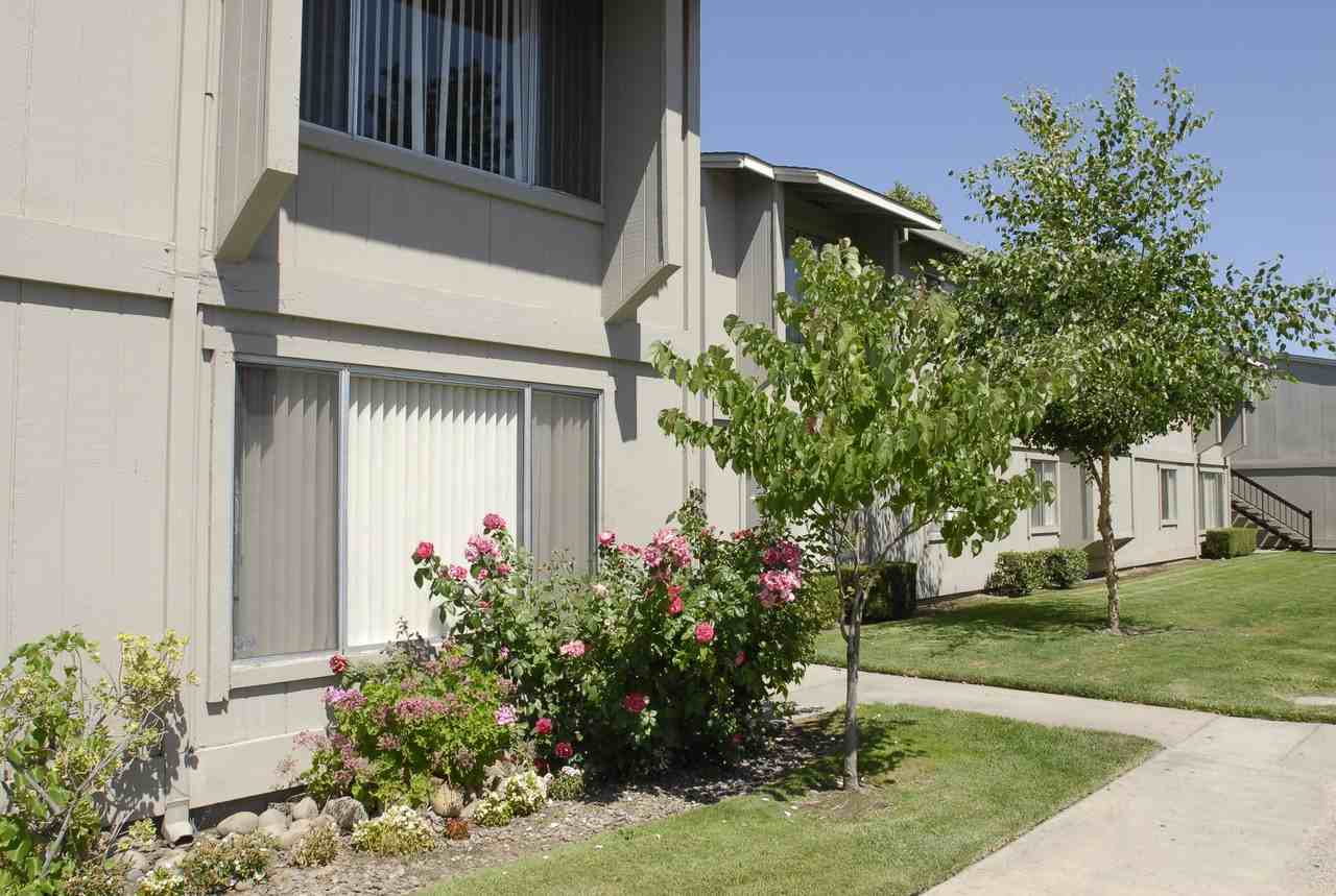 Summerwood - Photo 2 of 9