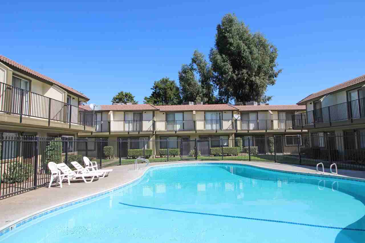 Briarwood Apartments - Photo 3 of 35