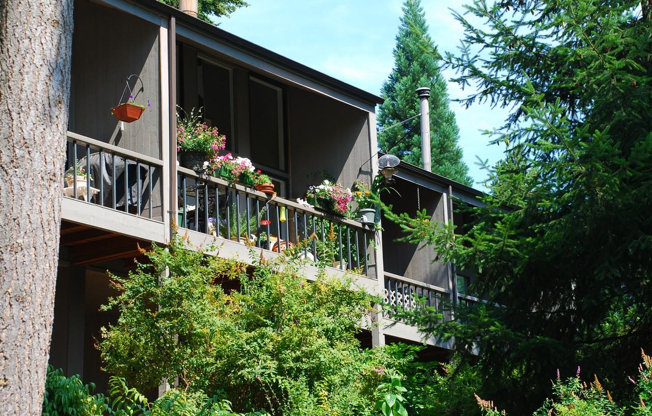 Sixty-01 - Photo 3 of 22