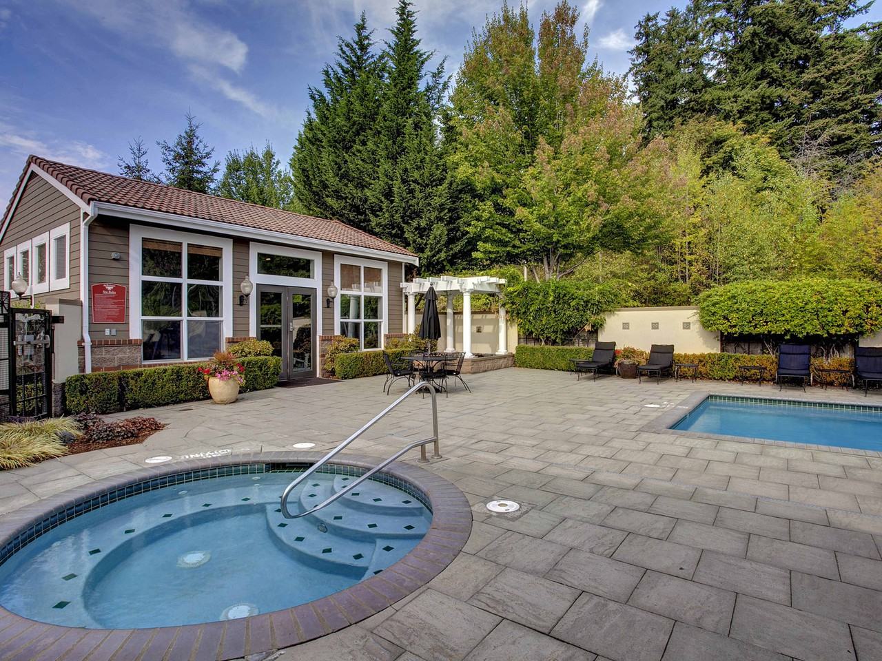 Avignon Townhomes - Photo 3 of 18