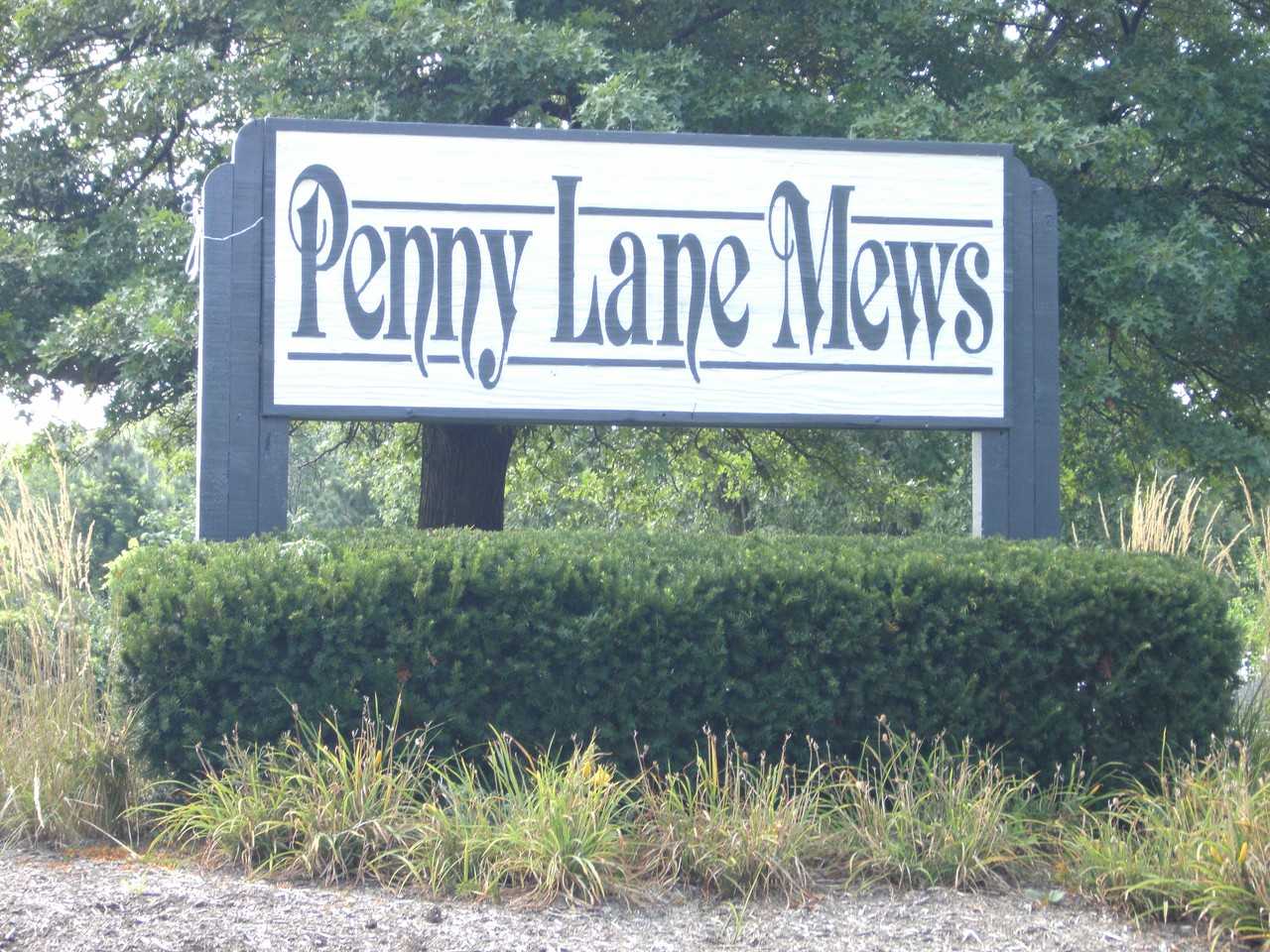Penny Lane Mews - Photo 2 of 8