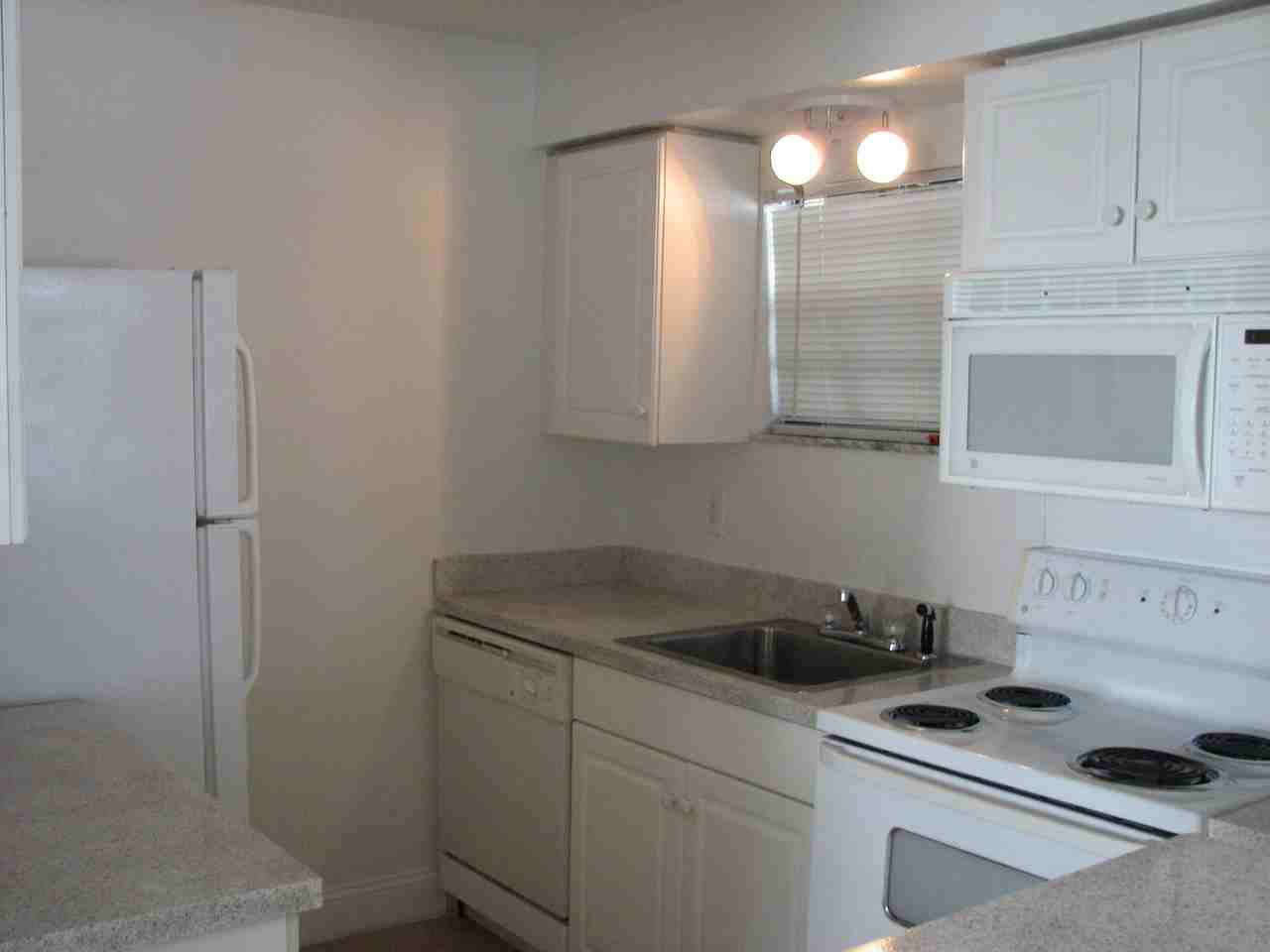 Greenwich Commons - Photo 3 of 22