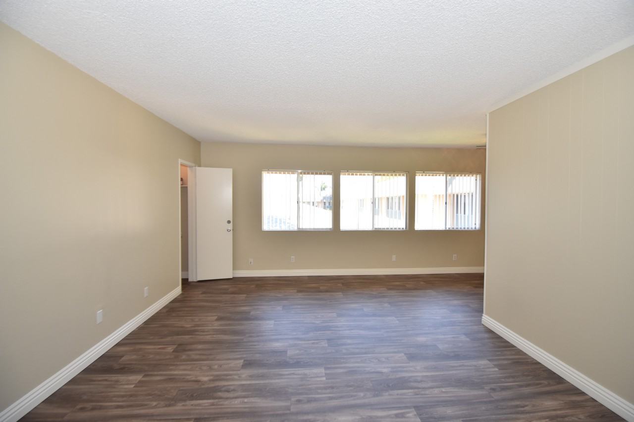 Pacific Breeze - Photo 3 of 50