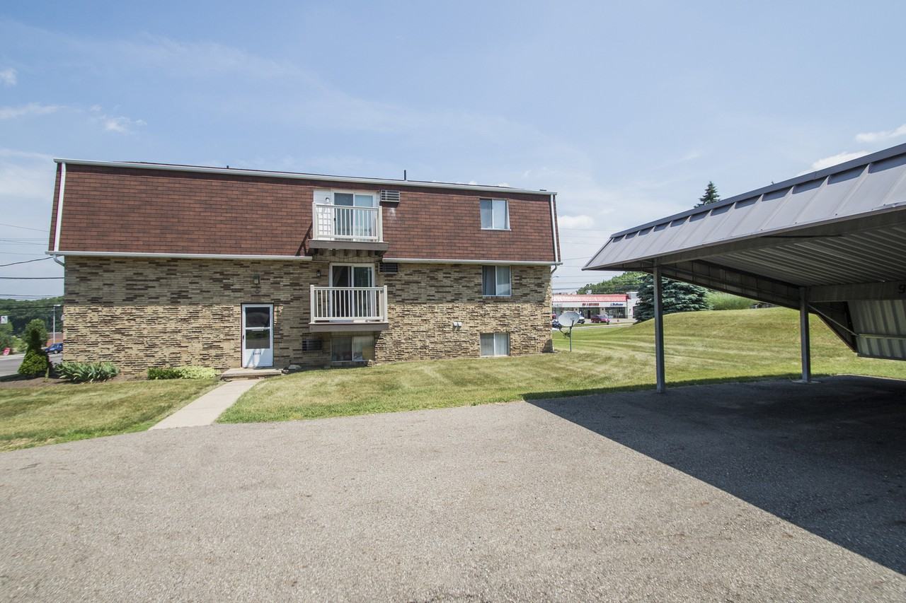 DeVille Village & Manor Apartments 268 Underhill Dr SE, Massillon, OH 44646 Zumper