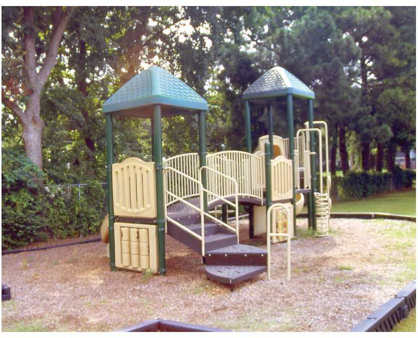 South Pointe Townhomes Apartments 1500 E Shelby Dr, Memphis, TN 38116