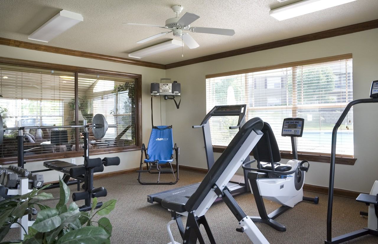 Lakewood Terrace - Photo 2 of 7