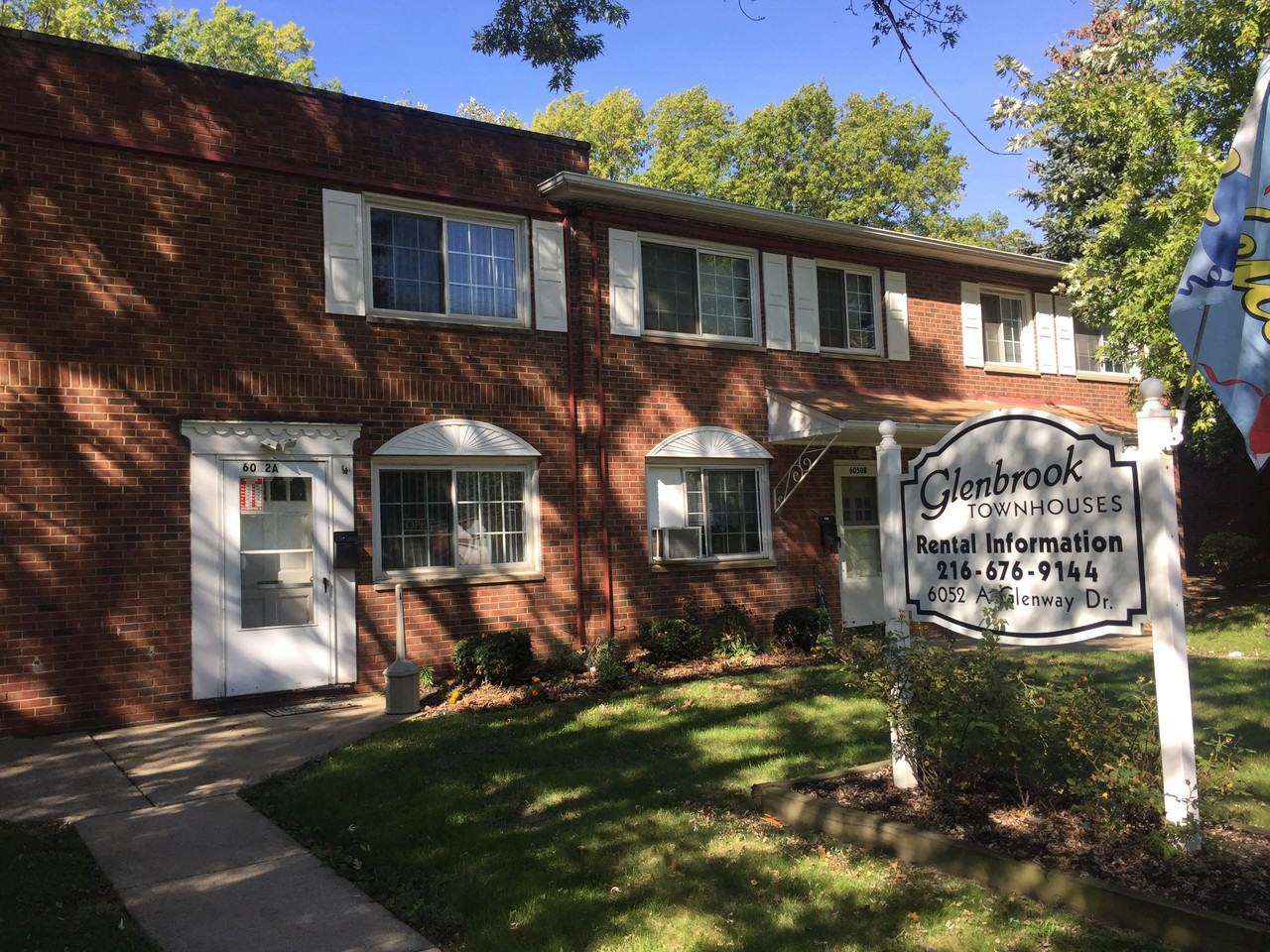 Glenbrook Townhouses - Photo 2 of 15