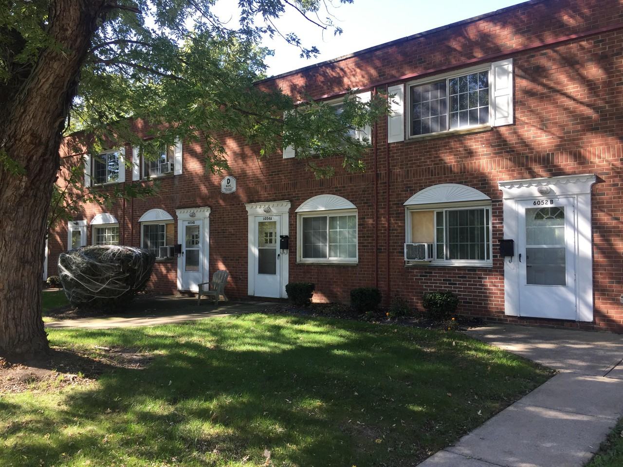 Glenbrook Townhouses - Photo 3 of 15