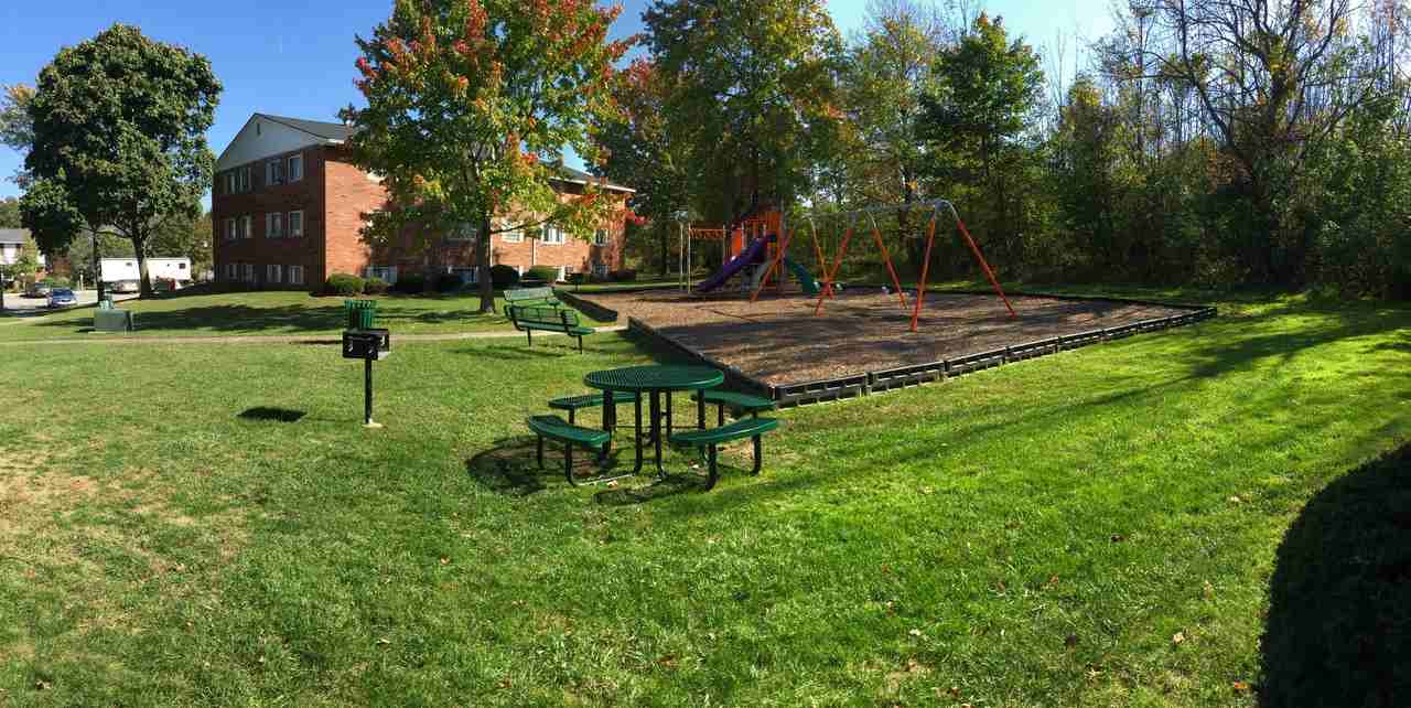 Huntington Woods Apartments - Photo 3 of 27