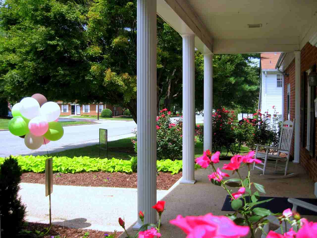 York Towne Apartments and Townhomes - Photo 3 of 46