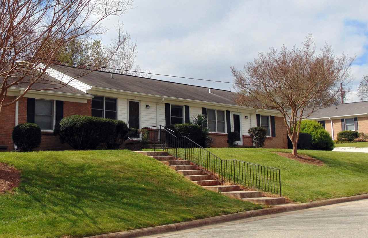 Autumn Trace - Photo 3 of 22