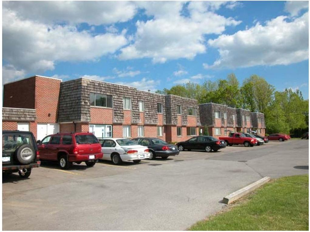 Royal Park Apartments & Heritage Commons Apartments - Photo 2 of 43