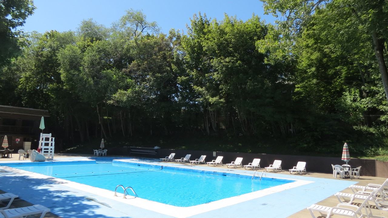 Lord Chesterfield Apartments - Photo 2 of 14