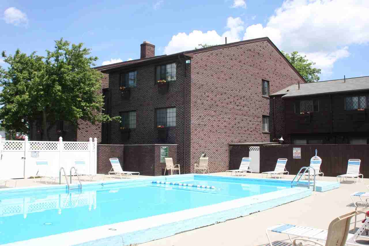 Shaker Glen Village - Photo 3 of 14