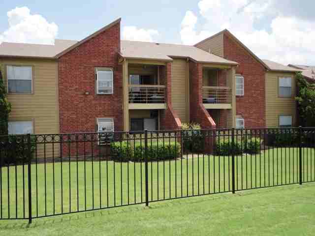 The Retreat at Western Hills - Photo 3 of 24