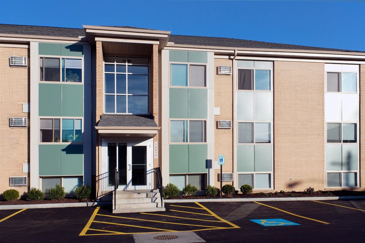 Rockport Apartments - Photo 3 of 11