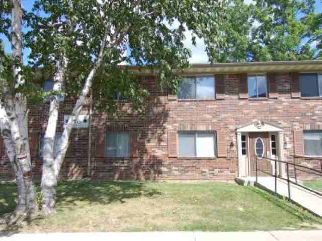 Cedar Ridge Townhomes & Apartments - Photo 3 of 24