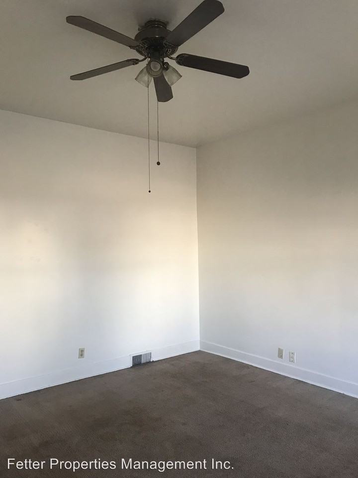 2202 W Delaware St - Photo 2 of 6