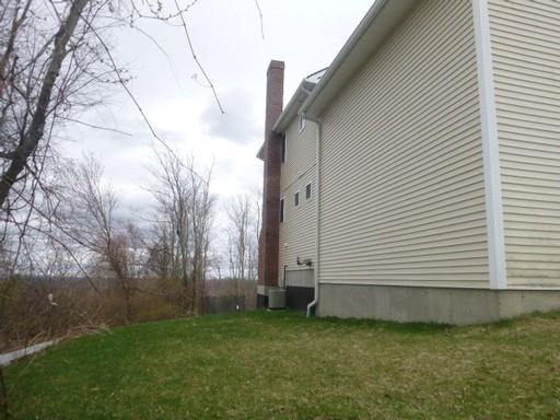 31 Raymond St - Photo 3 of 14