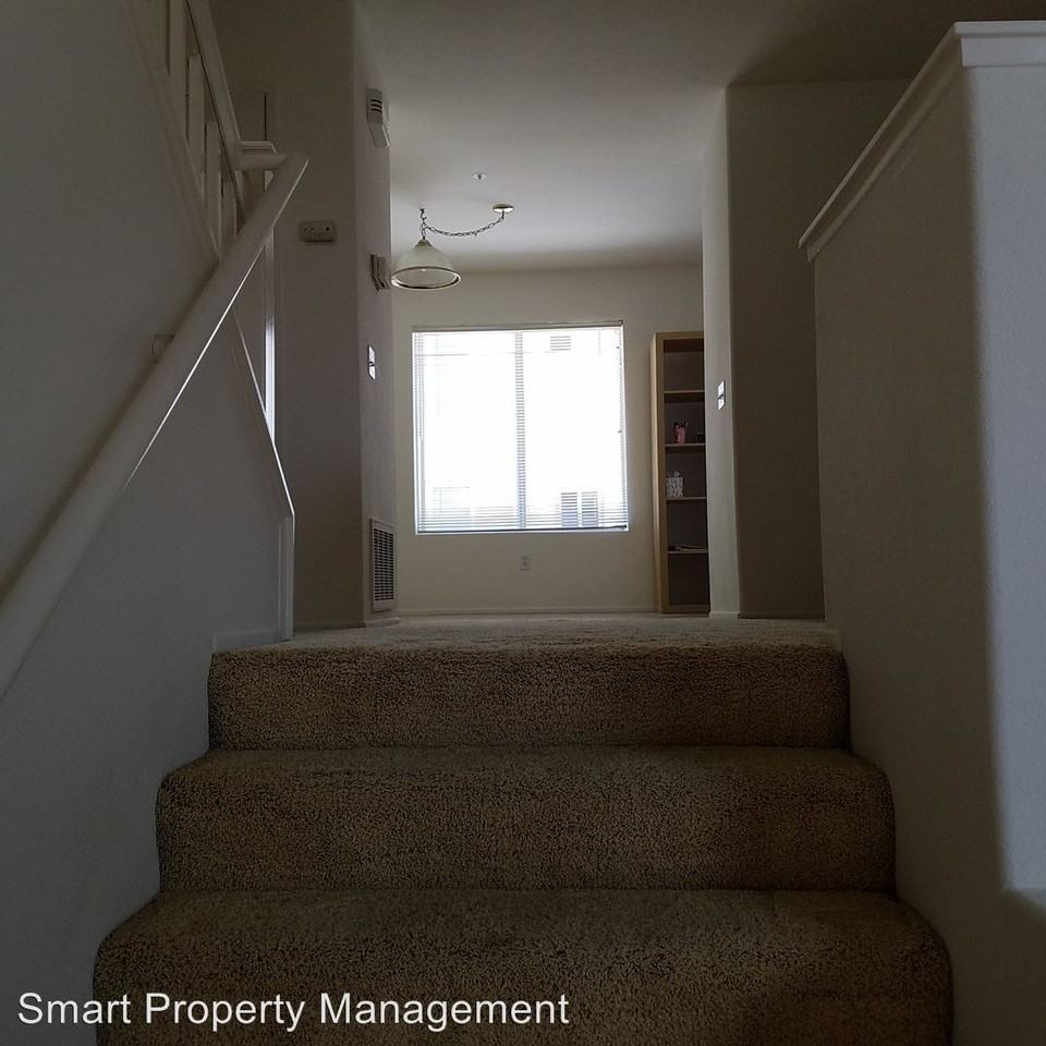 10310 Wateridge Cir #266 - Photo 3 of 18