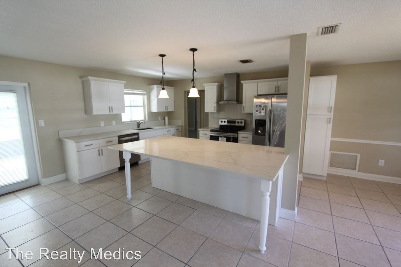 4800 Brenda Dr - Photo 3 of 16