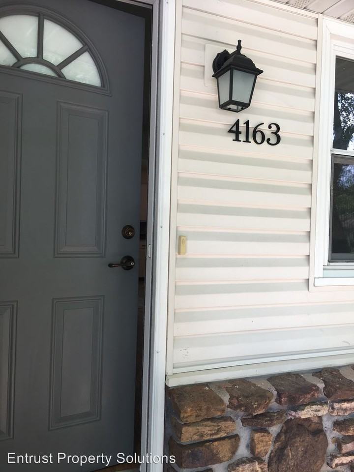 4163 W Gardenia Dr - Photo 3 of 38