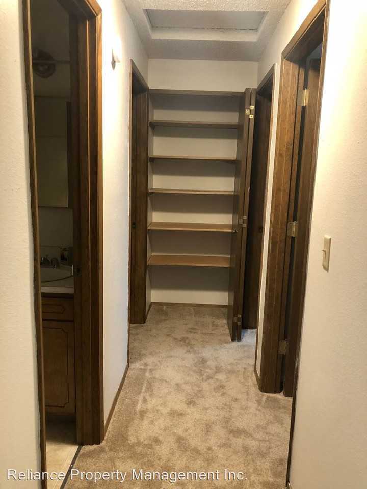 5105 SW Evelyn St - Photo 3 of 23