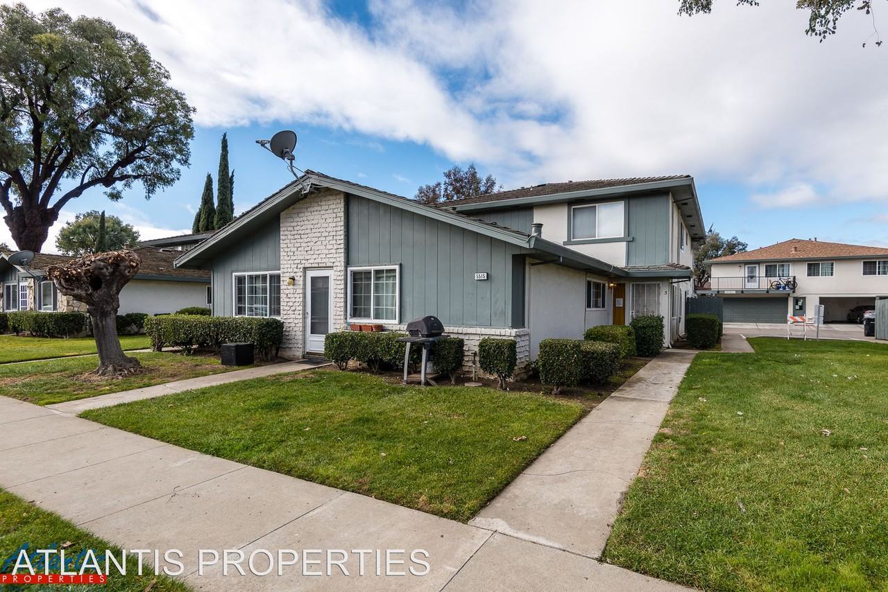 5515 Spinnaker Dr #4 - Photo 2 of 7