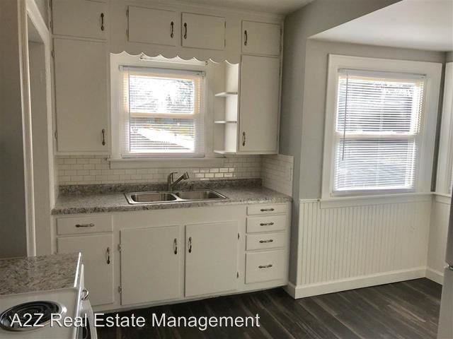 1212 27th St - Photo 2 of 15