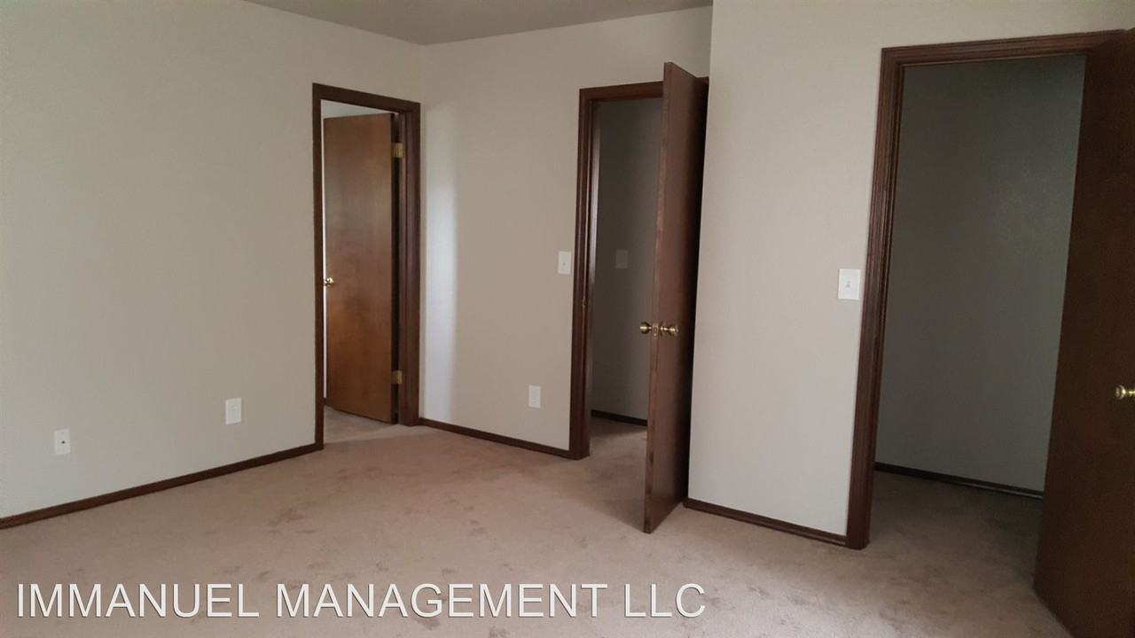 4509 S Lance Rd - Photo 3 of 12