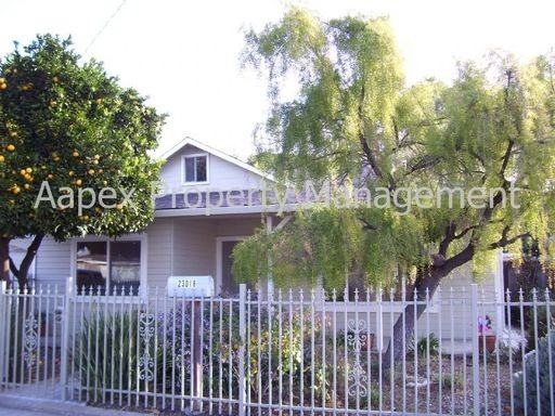23018 Amador St - Photo 2 of 11