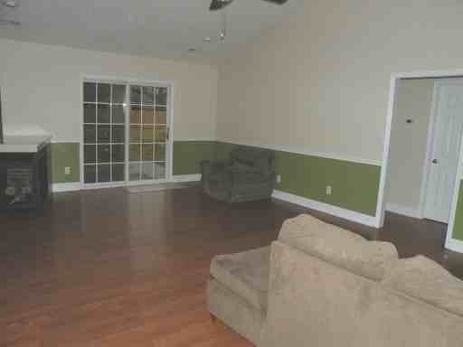 106 Redbud Ct - Photo 2 of 11