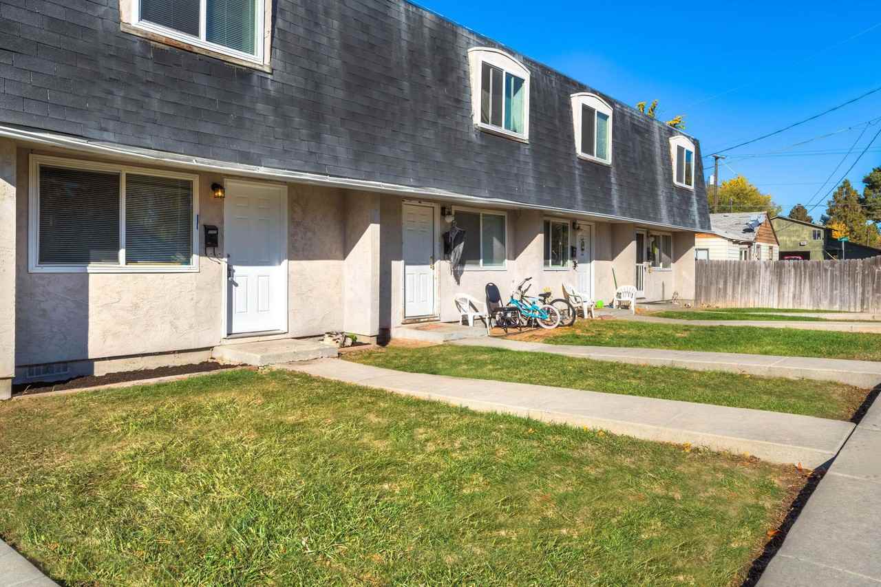 2293 S Pond St - Photo 2 of 4